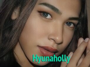 Hyunaholly