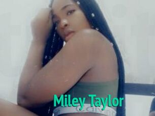 Miley_Taylor