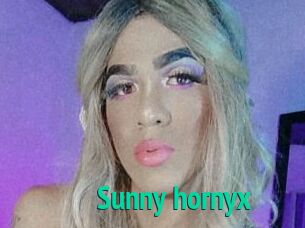 Sunny_hornyx